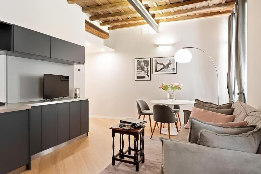 Hostme Piazza Navona Apartament Rome Buitenkant foto
